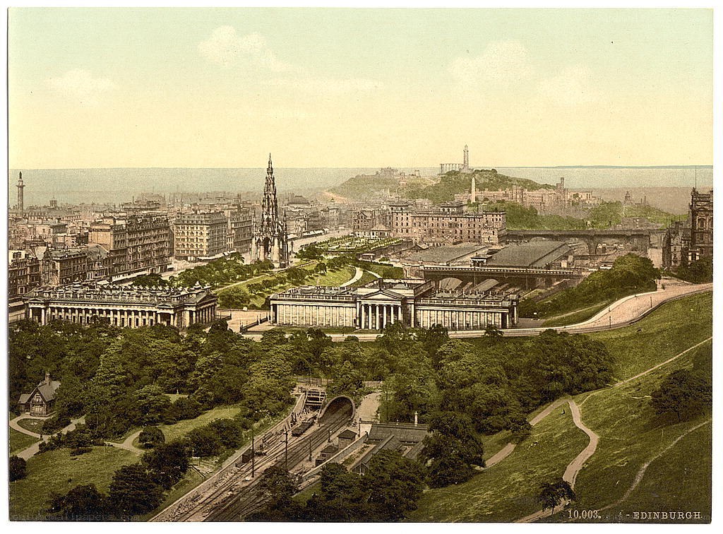 Edinburgh cityscape view