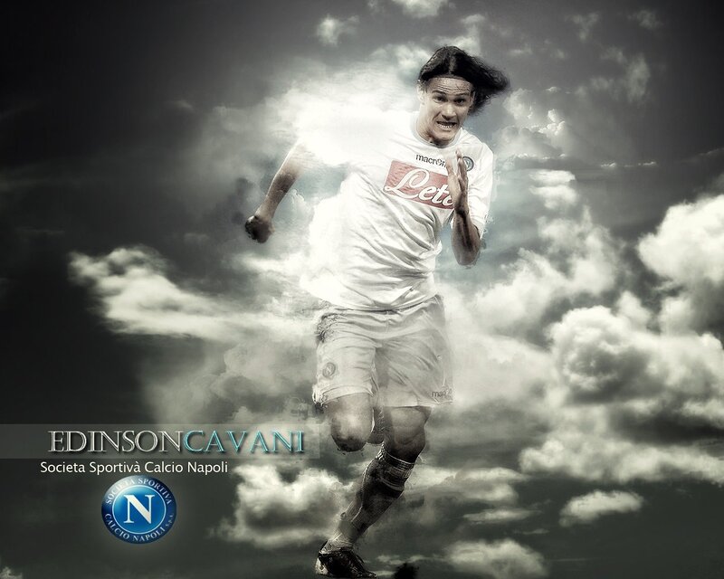 Edinson Cavani in Napoli kit