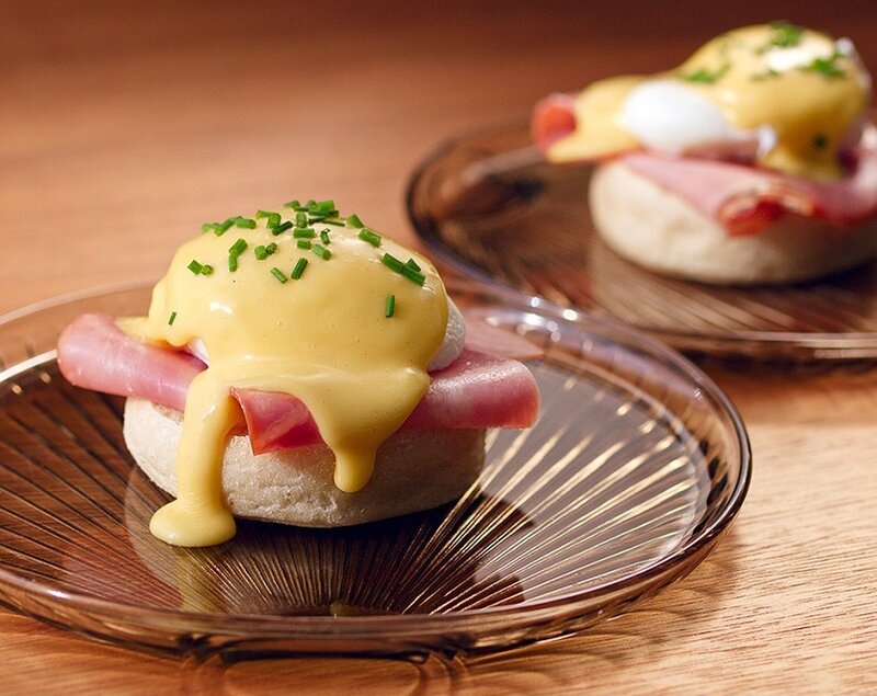 Eggs Benedict Dish