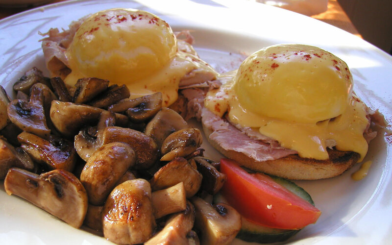 Eggs Benedict with mushrooms