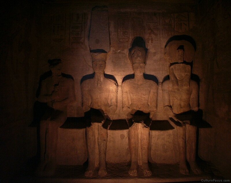 Egyptian temple statues