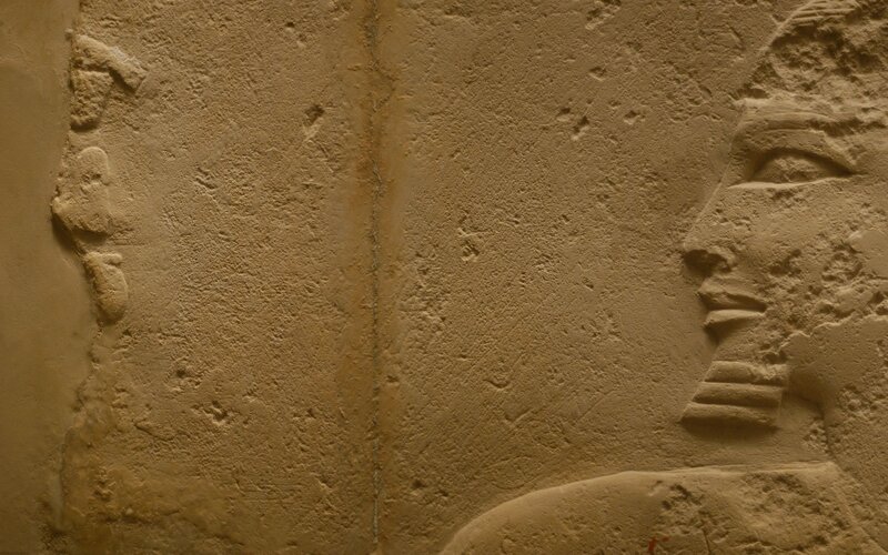 Egyptian wall carving
