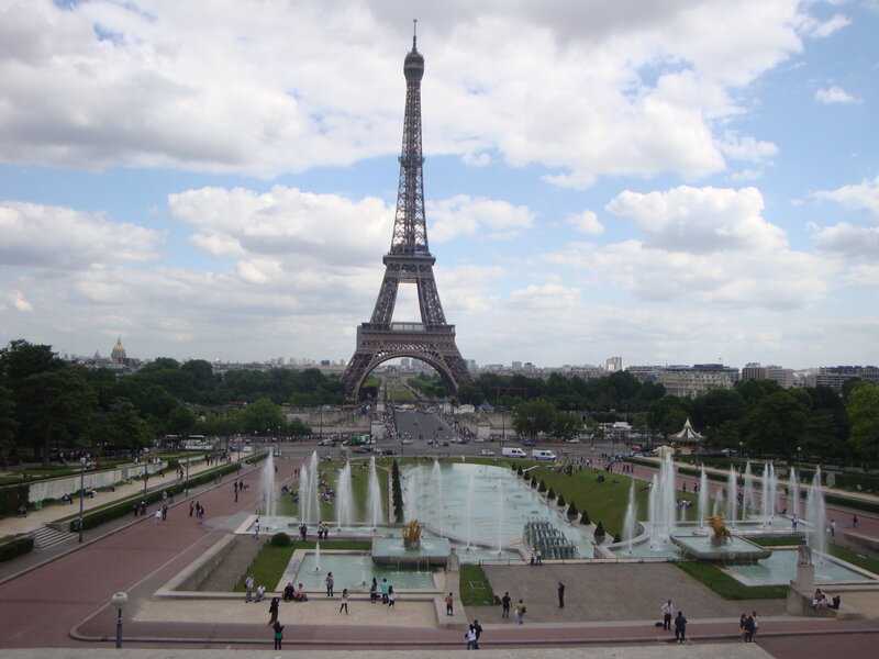 Eiffel Tower and fountains