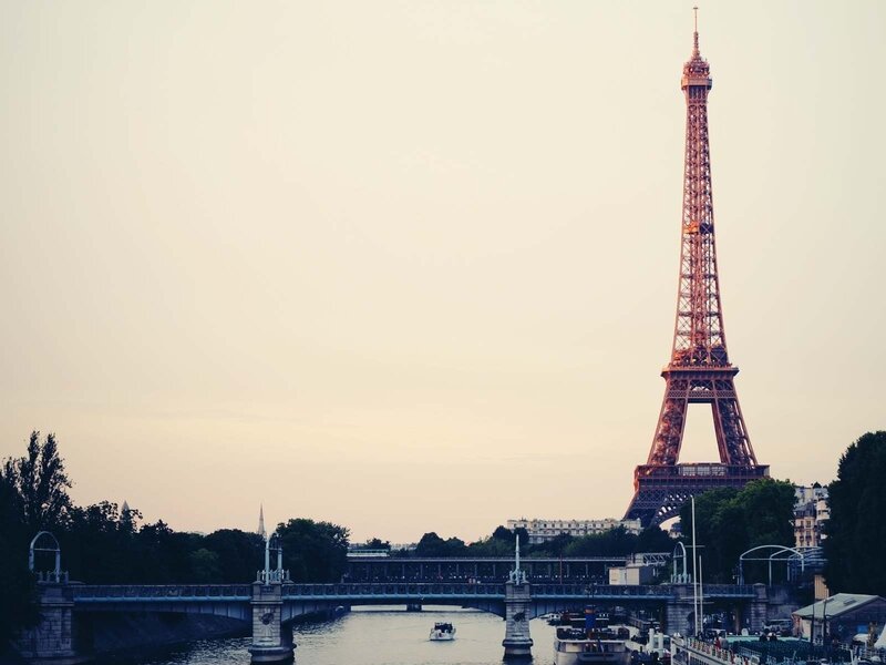 Eiffel Tower and Seine River — Gray, Calm