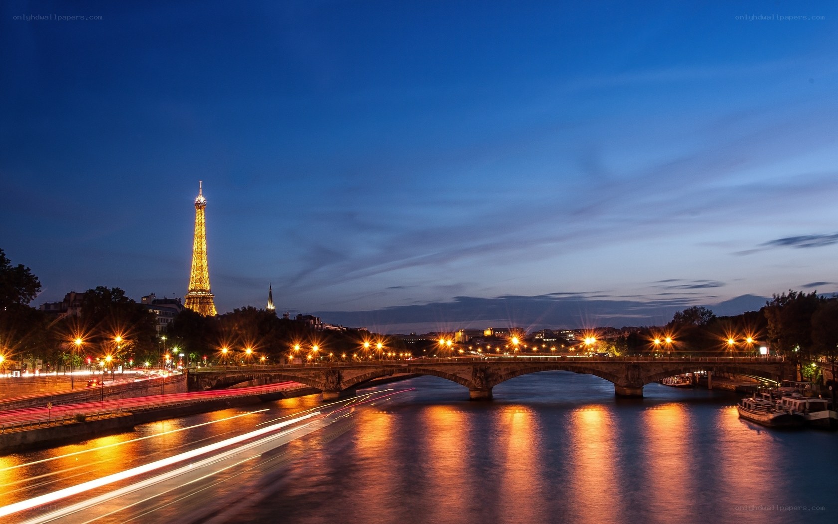 Eiffel Tower at dusk