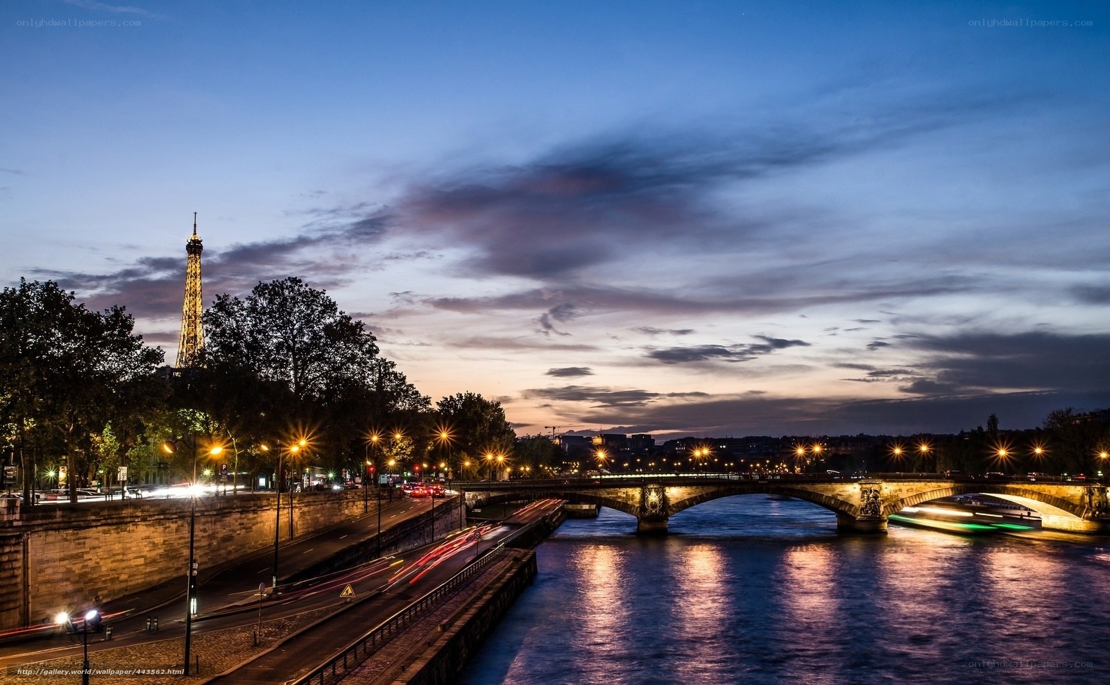 Eiffel Tower at dusk
