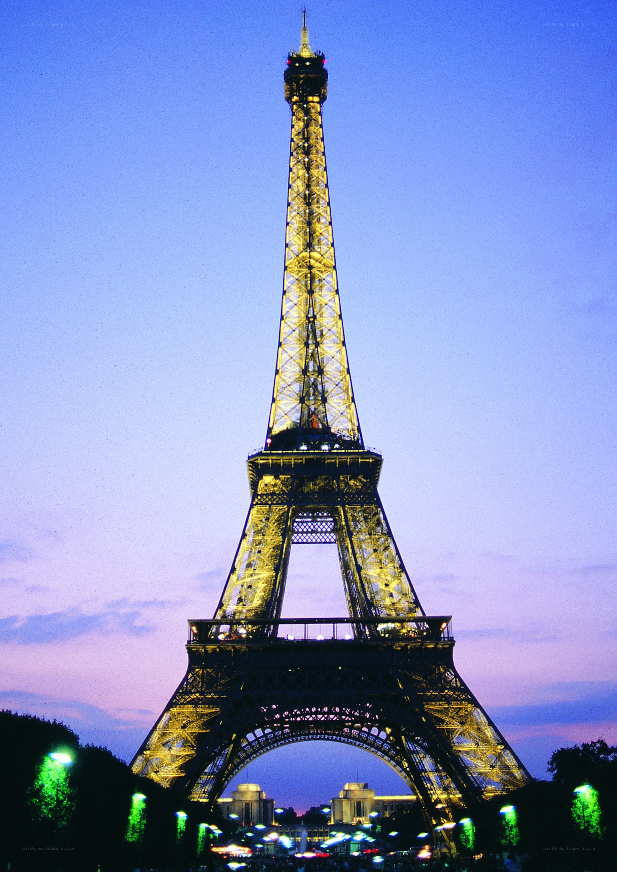Eiffel Tower at dusk