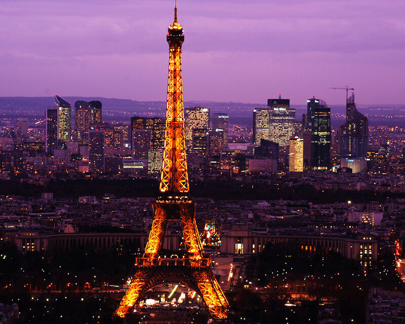 Eiffel Tower at dusk