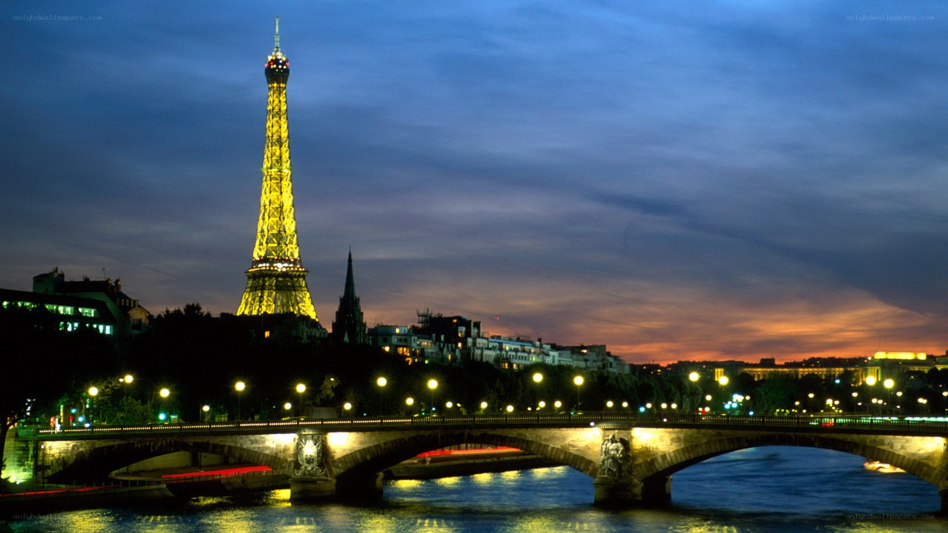 Eiffel Tower at dusk