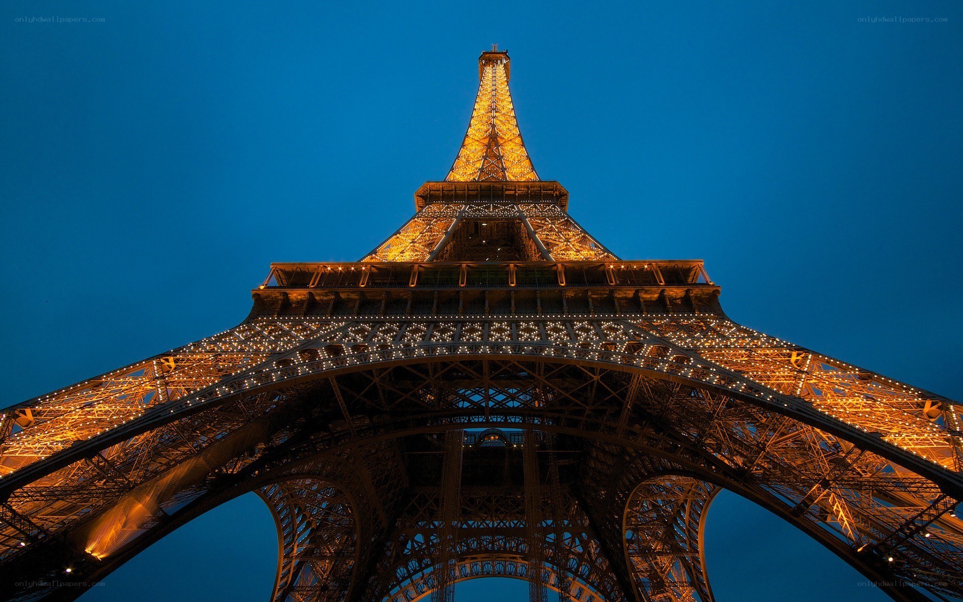 Eiffel Tower at dusk