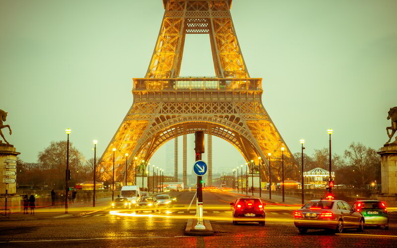 Eiffel Tower at Dusk — Yellow, Calm