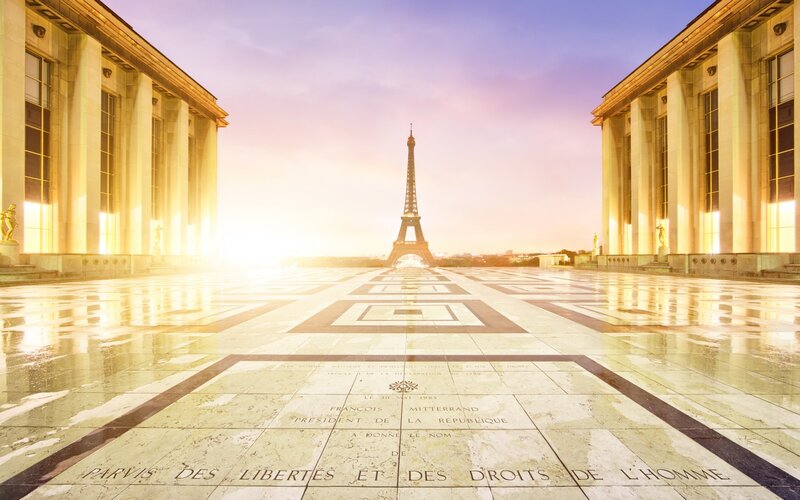 Eiffel Tower at Sunrise — Gold