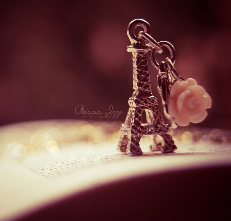 Eiffel Tower Charm — Gold, Romantic