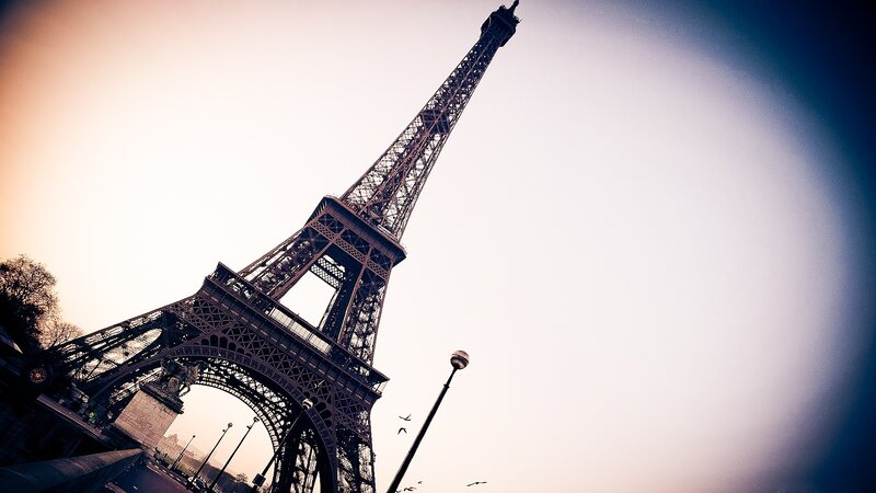 Eiffel Tower — Gray, Dramatic