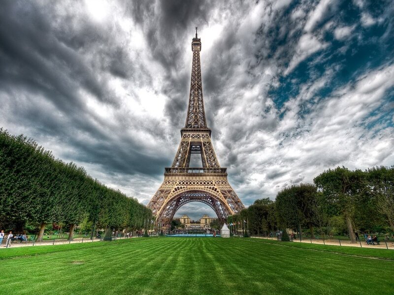Eiffel Tower — Green