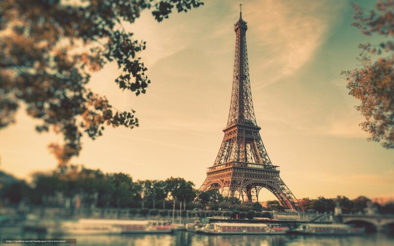 Eiffel Tower in Paris — Golden