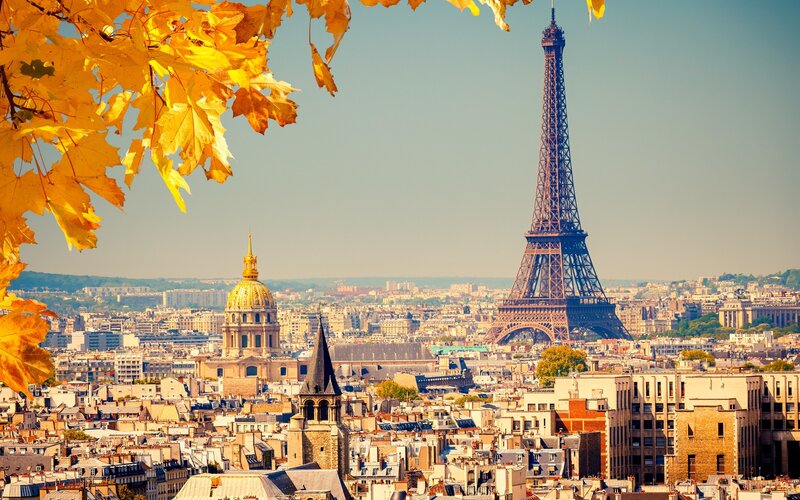 Eiffel Tower in Paris — Yellow