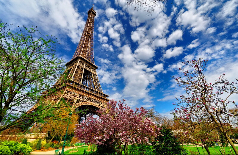 Eiffel Tower in Spring — Blue