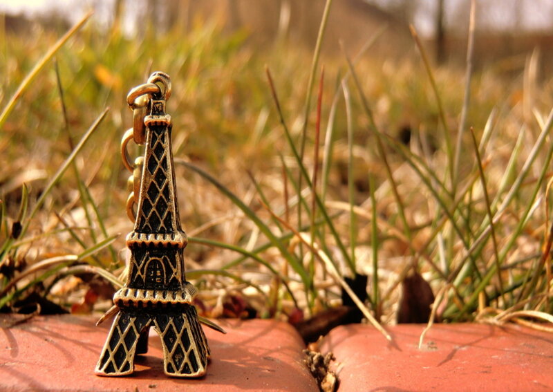 Eiffel Tower Keychain — Brown