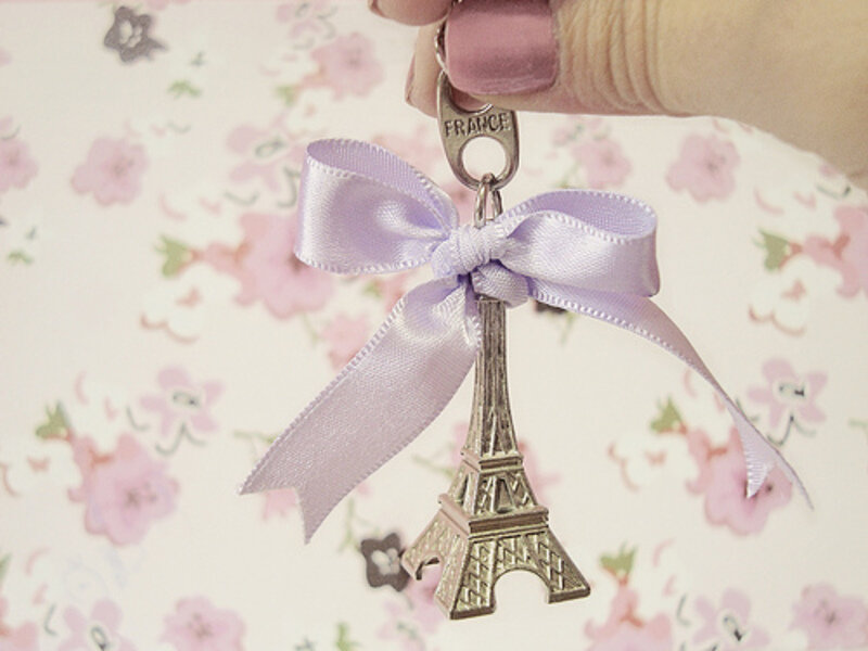 Eiffel Tower Keychain — Purple