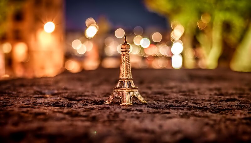Eiffel Tower Miniature — Brown