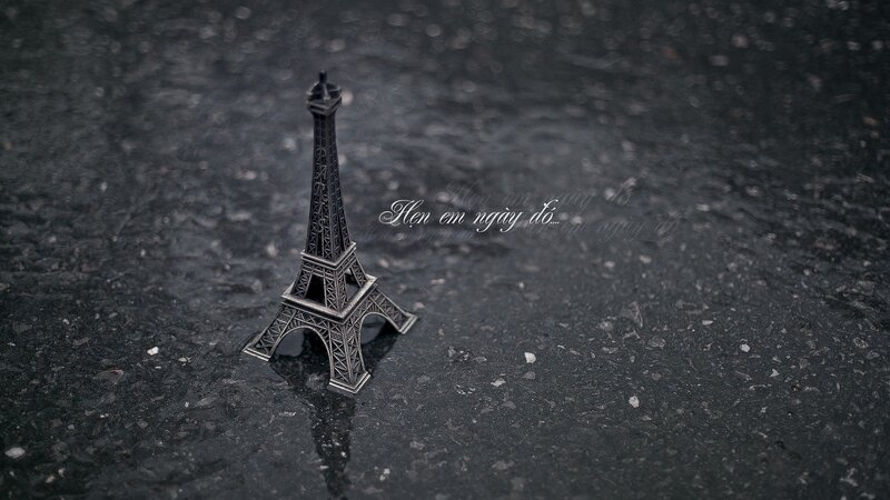 Eiffel Tower Model — Black, Melancholic