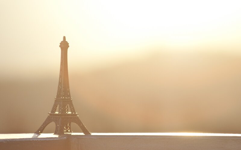 Eiffel Tower Model — Gold