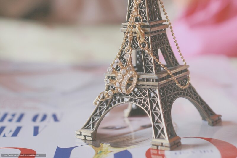 Eiffel Tower model with crown pendant