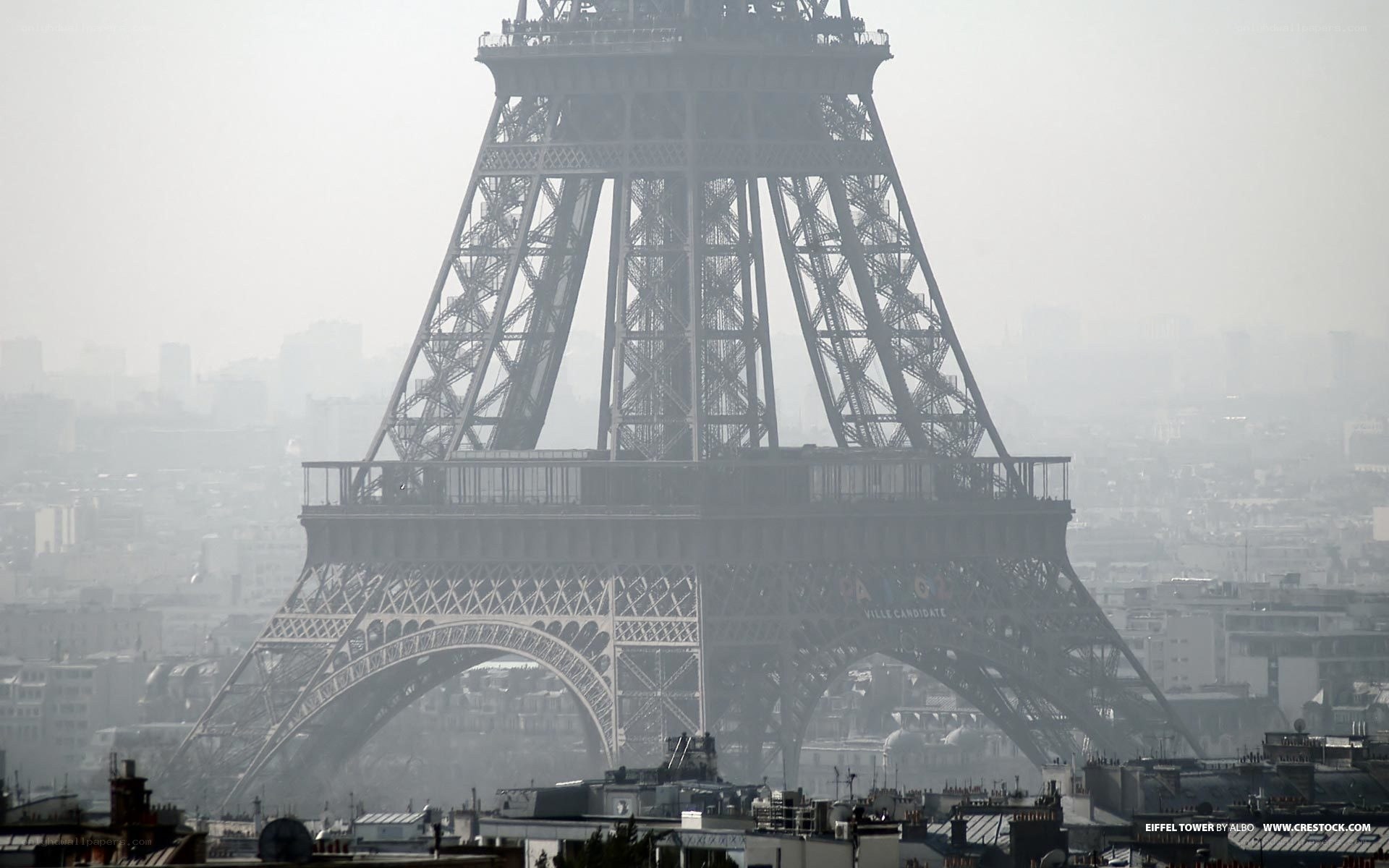 Eiffel Tower on a hazy day