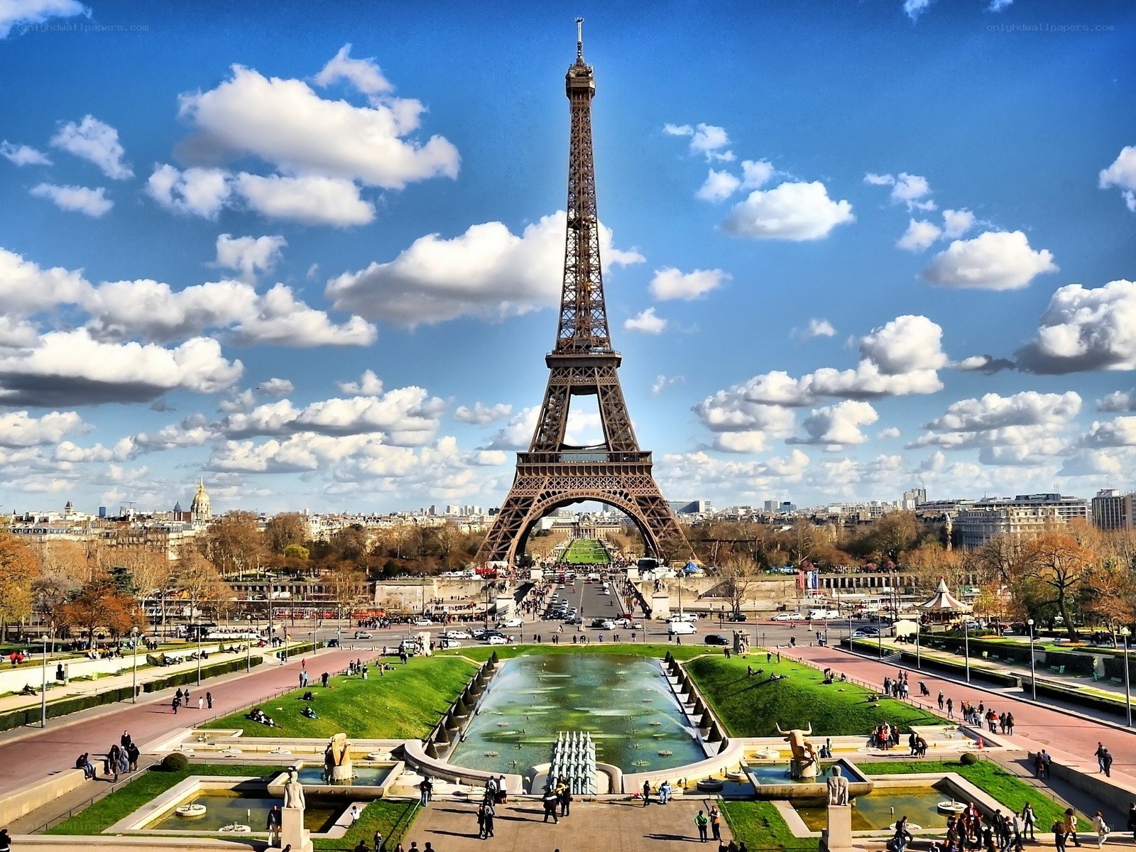 Eiffel Tower on a sunny day