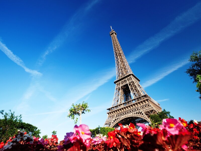 Eiffel Tower on a sunny day