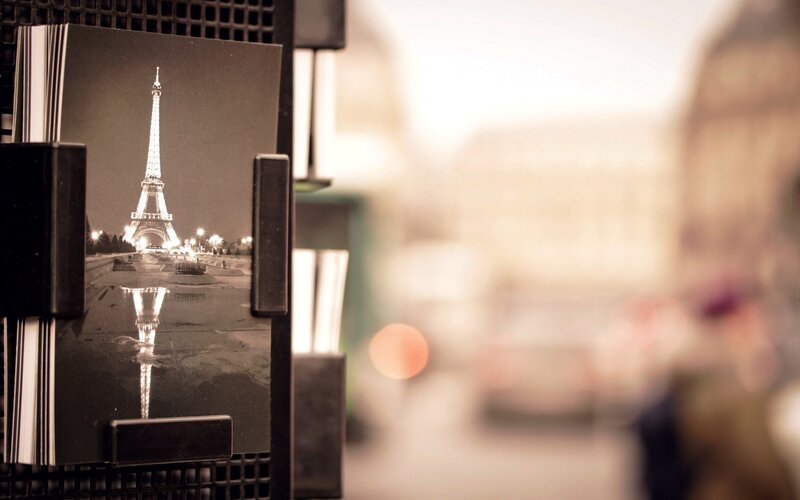 Eiffel Tower Postcard — Black