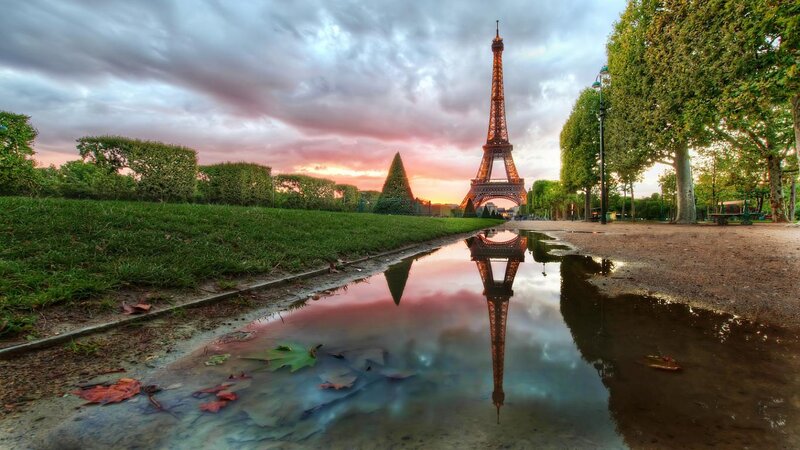 Eiffel Tower Reflection — Green