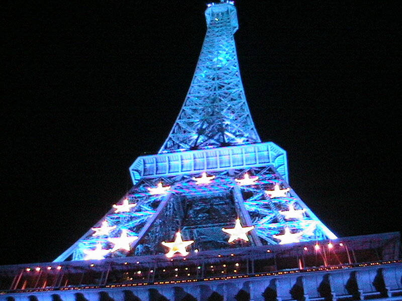Eiffel Tower Replica — Blue