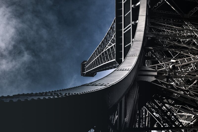 Eiffel Tower Structure — Black