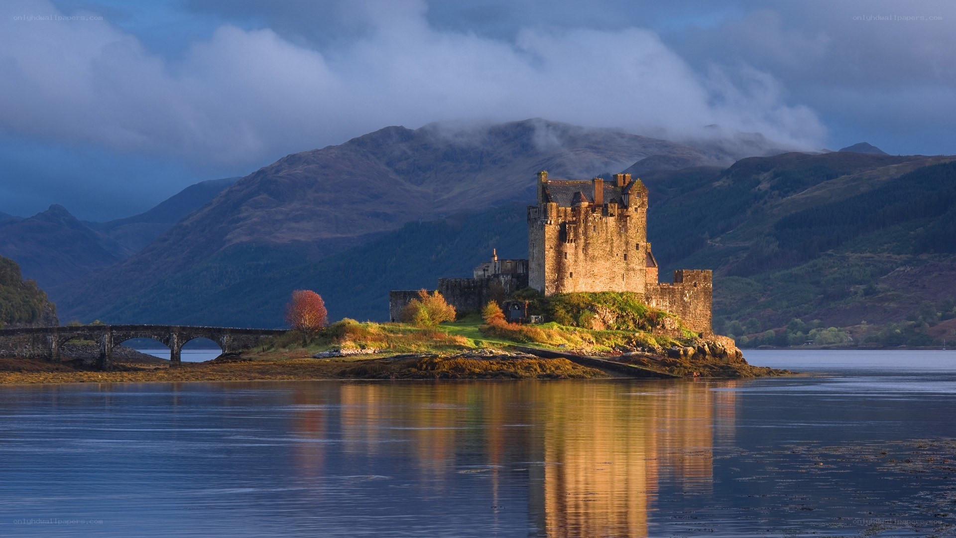 Eilean Donan Castle at dawn