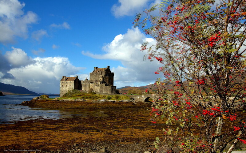 Eilean Donan Castle — Blue, Serene, Autumn