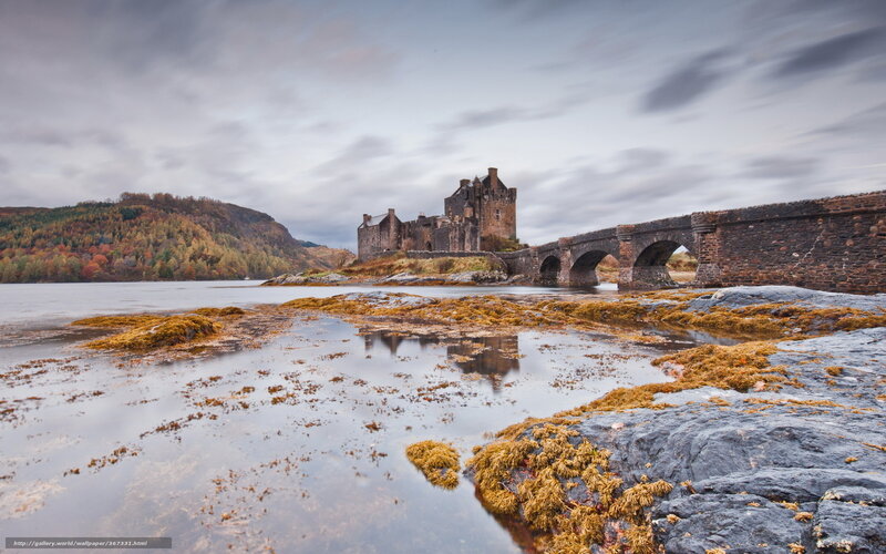 Eilean Donan Castle — Gray, Serene, Autumn