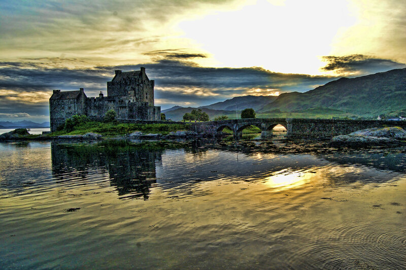 Eilean Donan Castle — Green, Dramatic