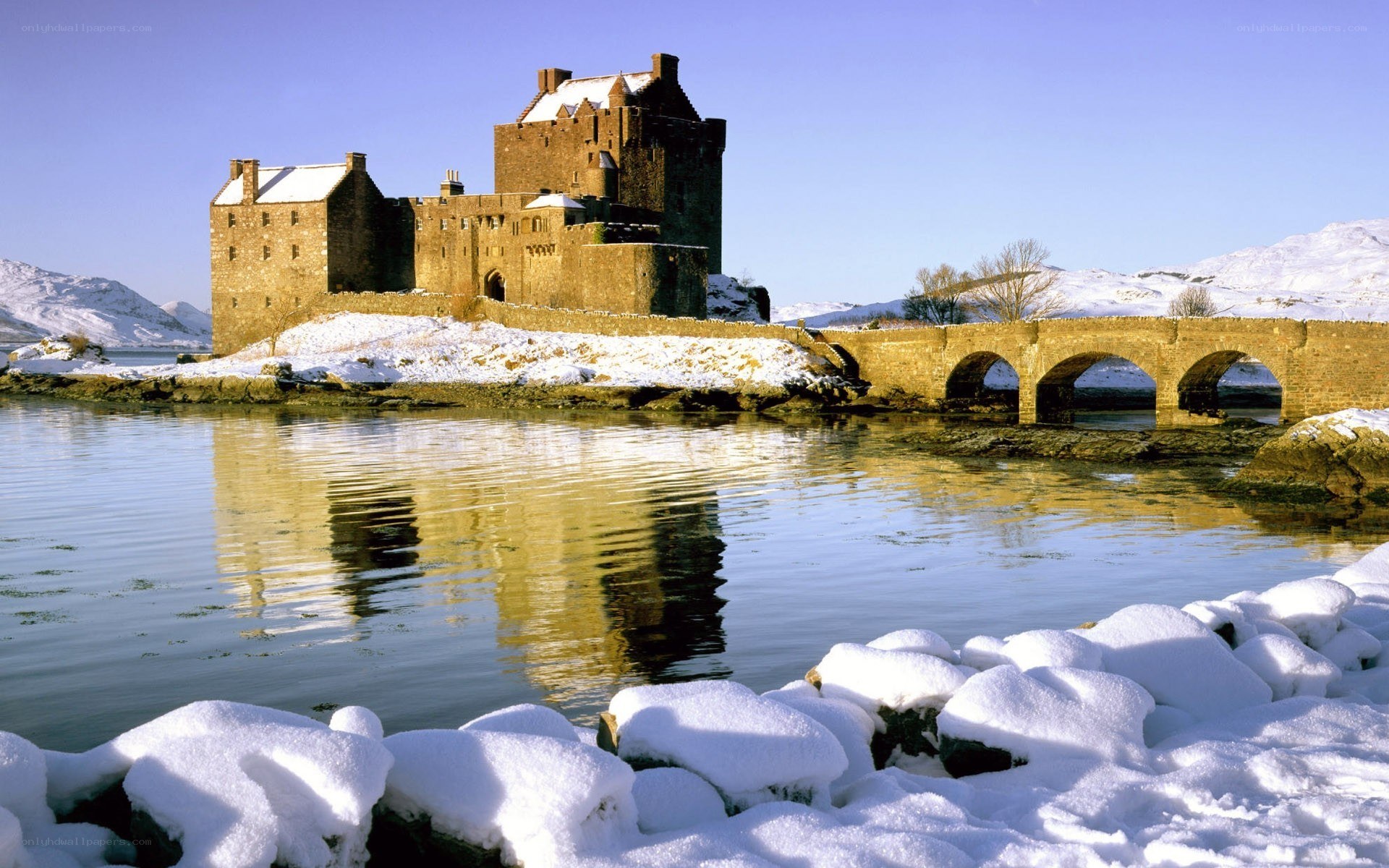 Eilean Donan Castle in winter