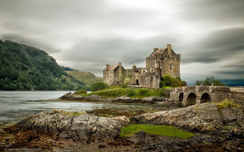 Eilean Donan Castle on a cloudy day