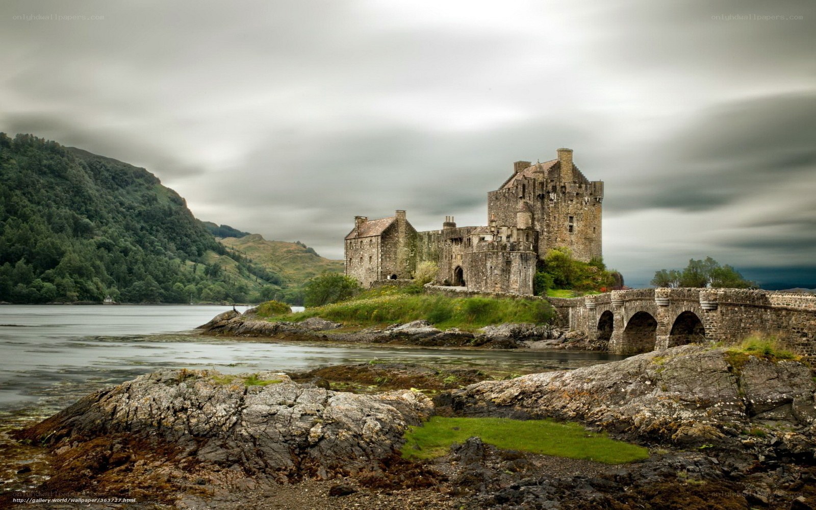 Eilean Donan Castle on a cloudy day