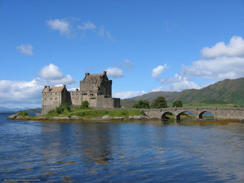 Eilean Donan Castle on a sunny day
