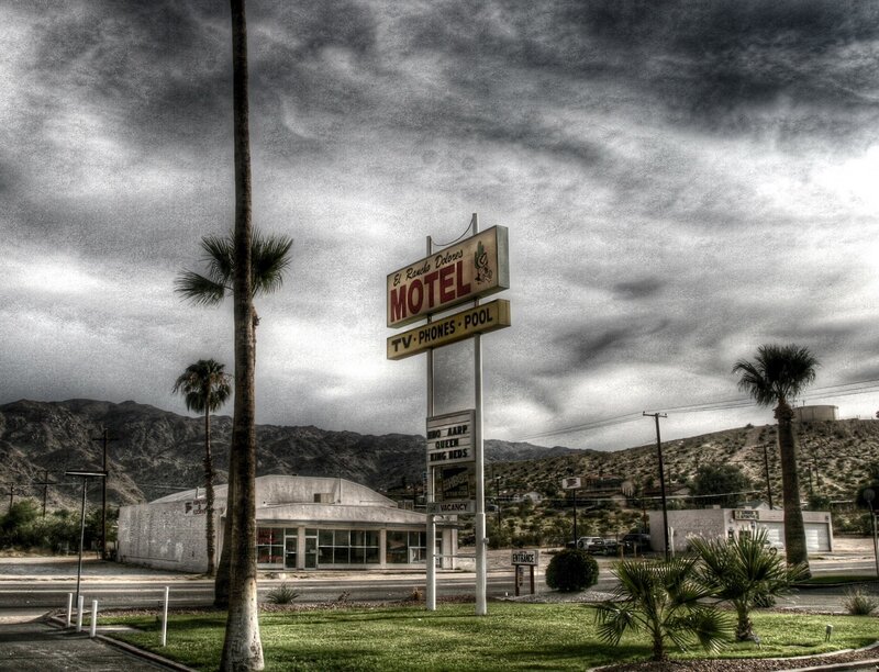 El Rancho Dolores Motel sign