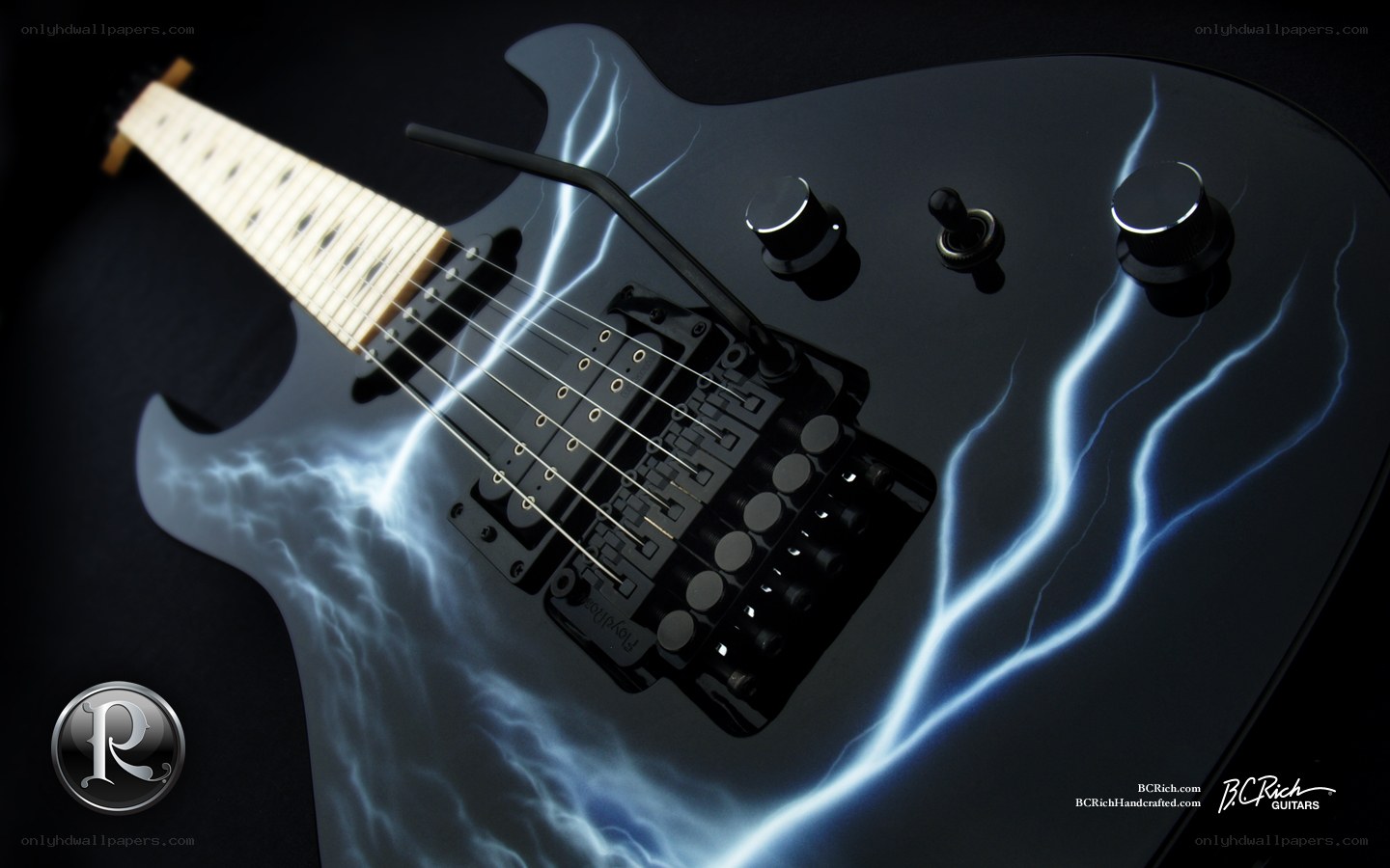 Electric guitar with lightning design