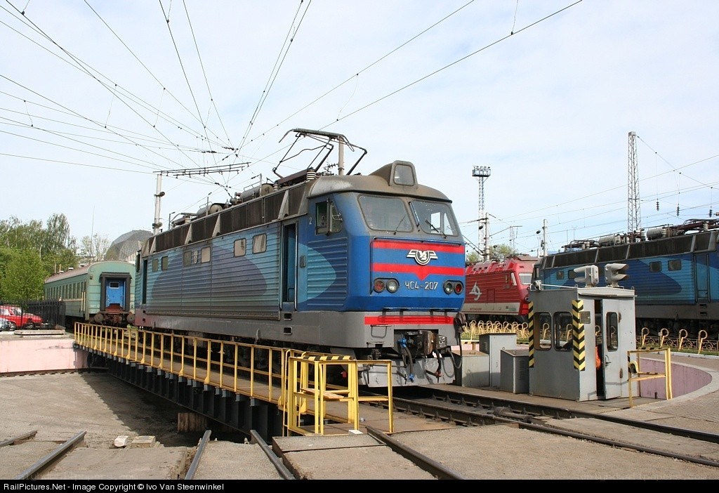 Electric locomotive on turntable