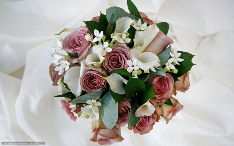 elegant rose and calla lily bouquet