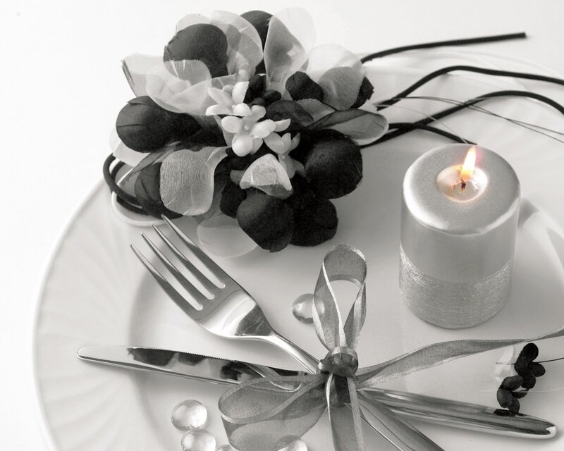 Elegant table setting with candle