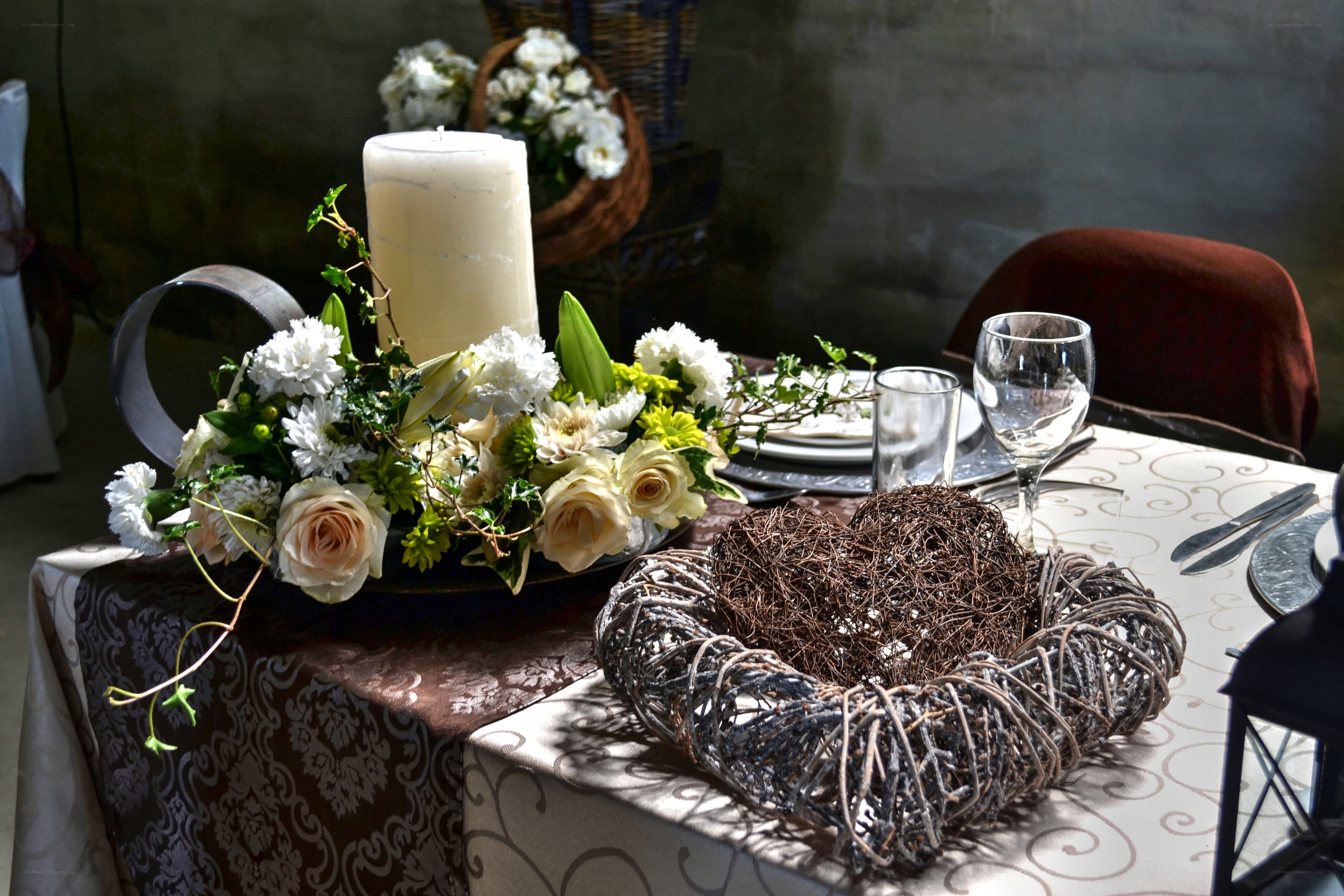 Elegant table setting with floral centerpiece
