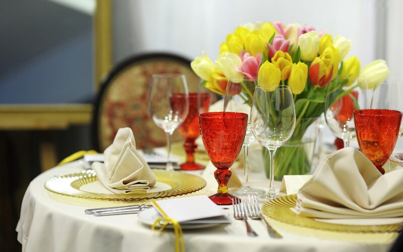 Elegant table setting with tulips